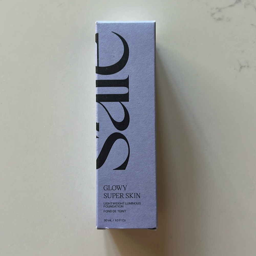 Saie Glowy Super Skin Foundation